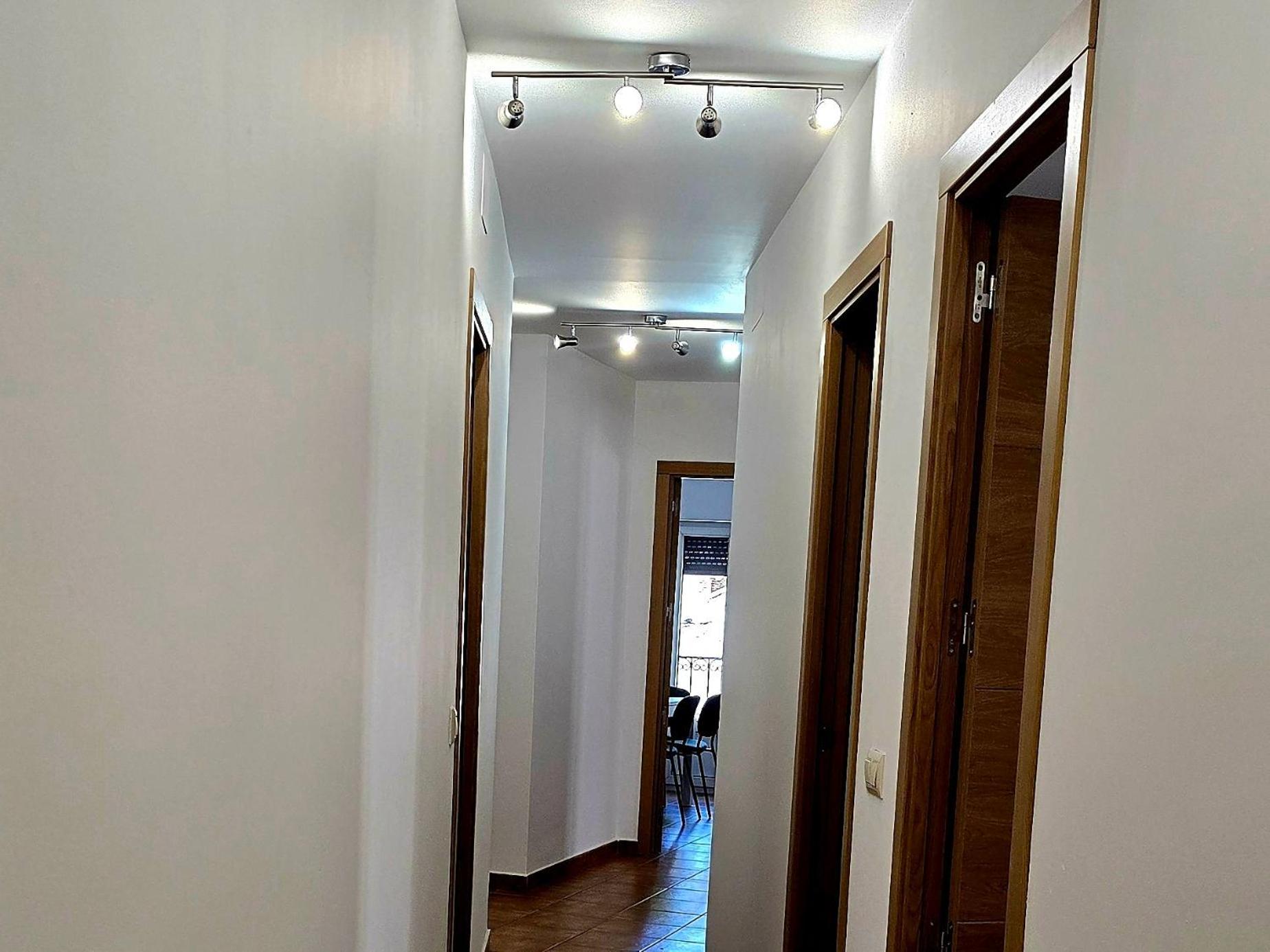 Apartamentos,Puerta De Bisagra-Parking Gratis โตเลโด ภายนอก รูปภาพ