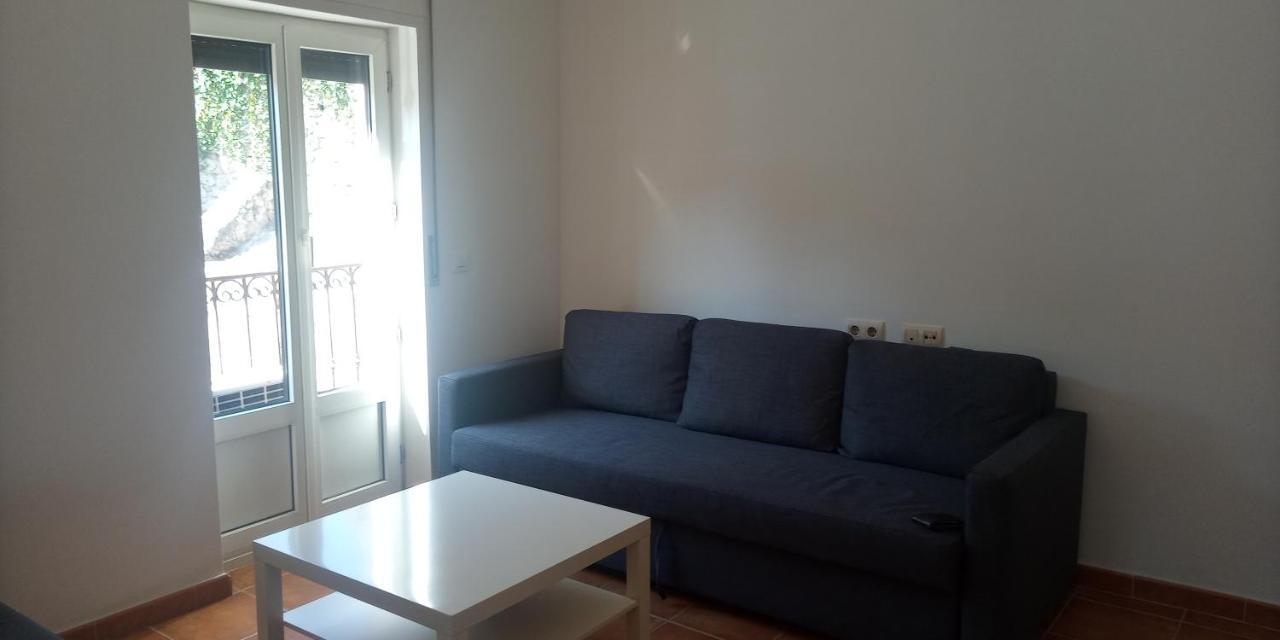 Apartamentos,Puerta De Bisagra-Parking Gratis โตเลโด ภายนอก รูปภาพ