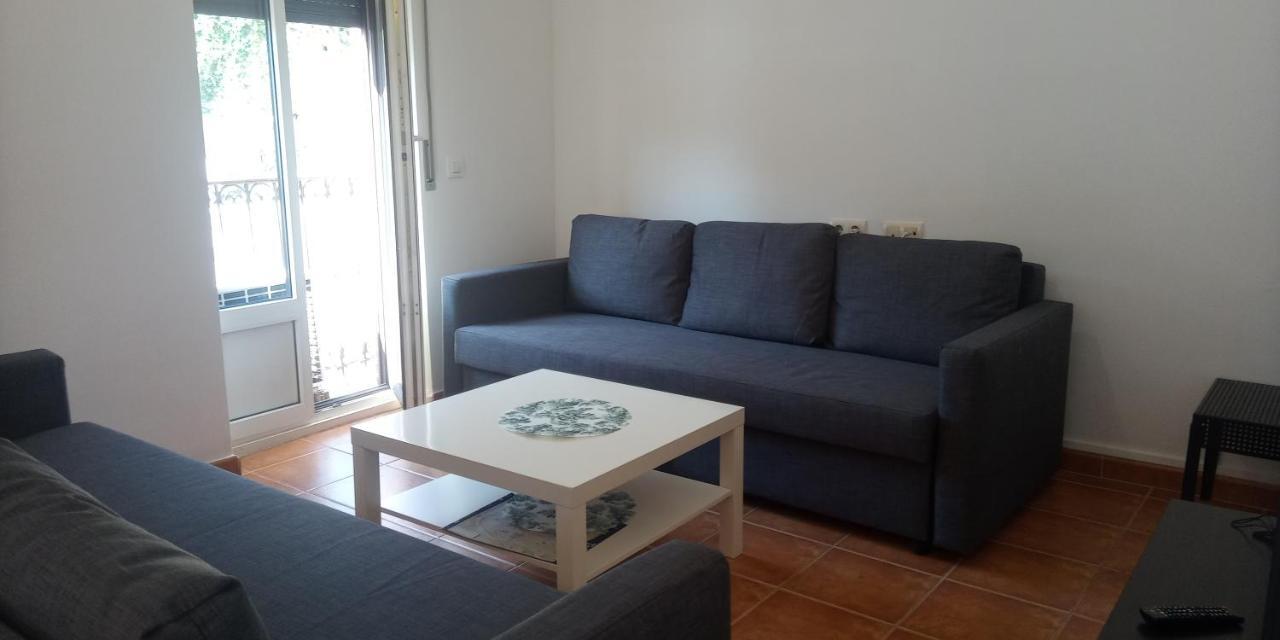 Apartamentos,Puerta De Bisagra-Parking Gratis โตเลโด ภายนอก รูปภาพ